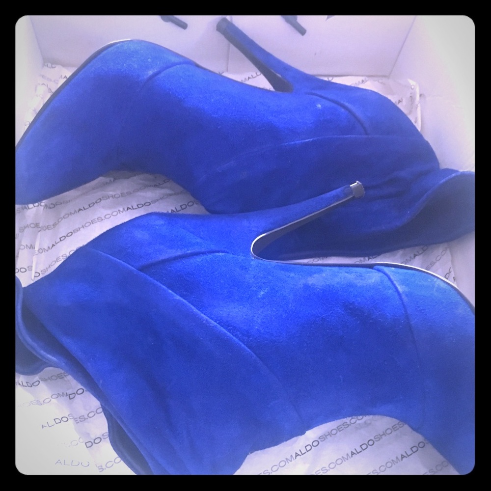 Electric blue suede booties